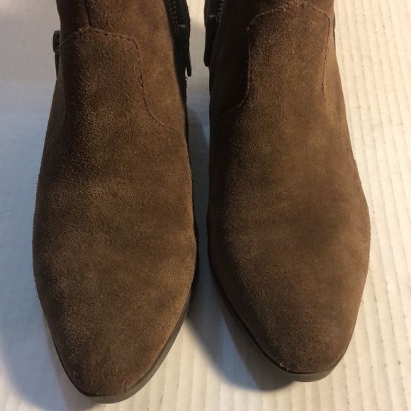 Adam Tucker Brown Suede Trixie Boot Womens Size 7.5 EUC - Picture 3 of 6